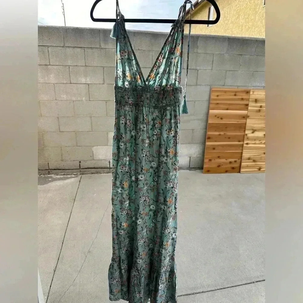 Inspired hearts, floral dress size small